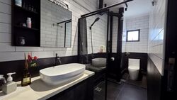 Blk 330 Bukit Batok Street 33 (Bukit Batok), HDB Executive #558405051
